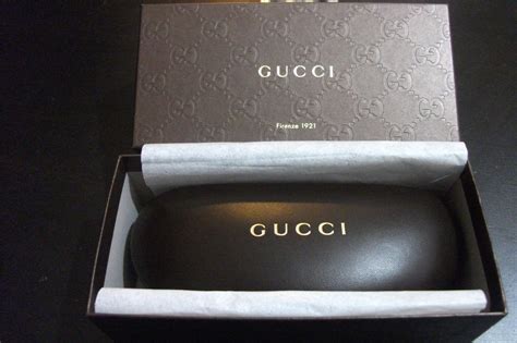 gucci sunglasses case hard.